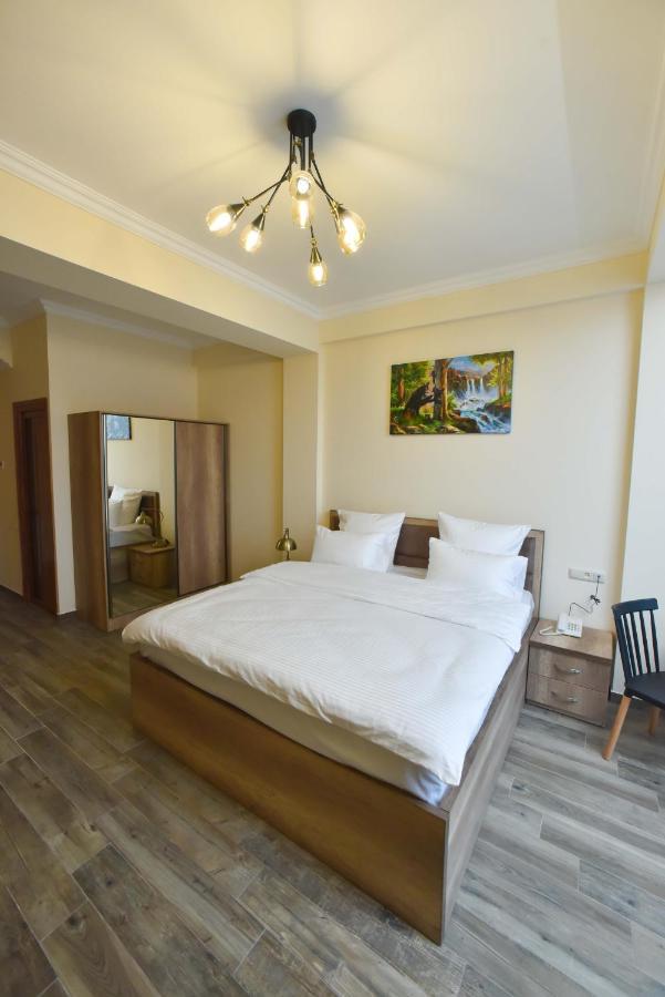 Altunyan Hotel Γιερεβάν Εξωτερικό φωτογραφία